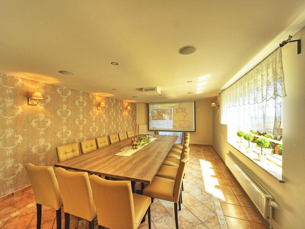 Pension Piovesan Фаак ам Зее Екстериор снимка