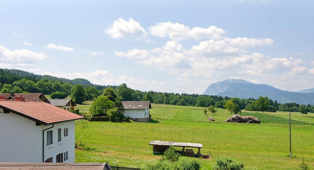 Pension Piovesan Фаак ам Зее Екстериор снимка