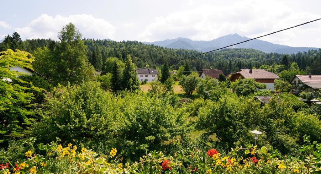 Pension Piovesan Фаак ам Зее Екстериор снимка