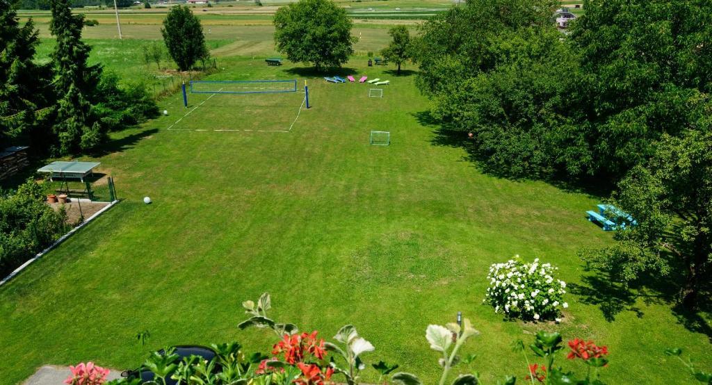 Pension Piovesan Фаак ам Зее Екстериор снимка